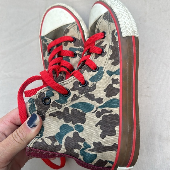 Converse boys Size 1, custom ID sneakers one of a kind sneaker. - Picture 5 of 5